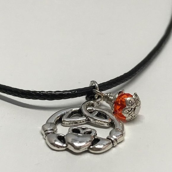 Trinity Knot Irish Claddagh Triquetra Charmed Oran - Picture 2 of 8